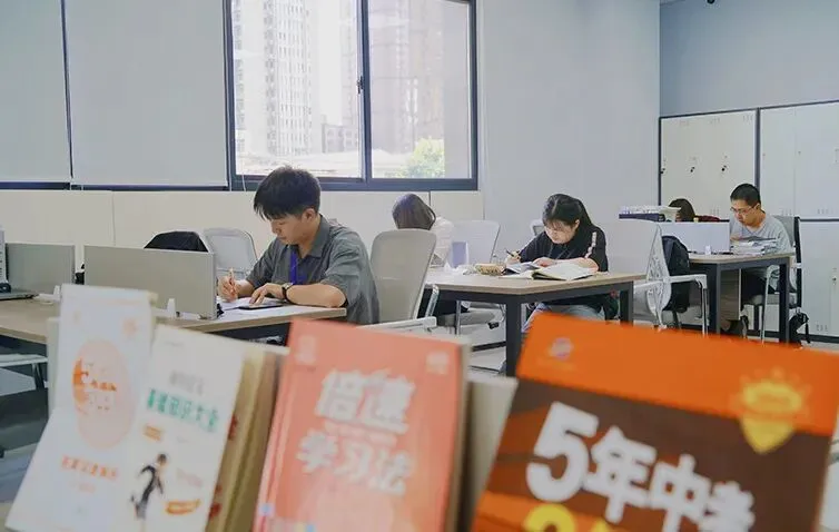 2026年中考冲刺,西安的初三全日制集训学校怎么选? 第1张