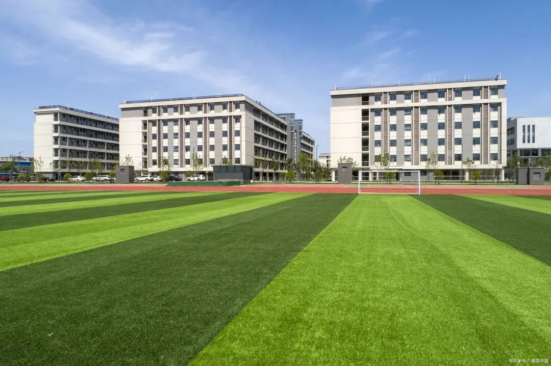 初三成绩弱,提前锁定春招,不用中考成绩,面试直接入学! 第1张