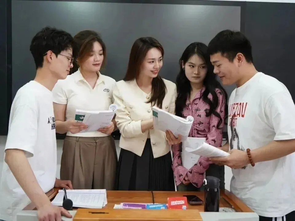 中考500分以下,选错路耽误三年·郑州电子商务职业学院中专部招生(河南辅专)2026完整版 第18张 中考500分以下,选错路耽误三年·郑州电子商务职业学院中专部招生(河南辅专)2026完整版 第18张