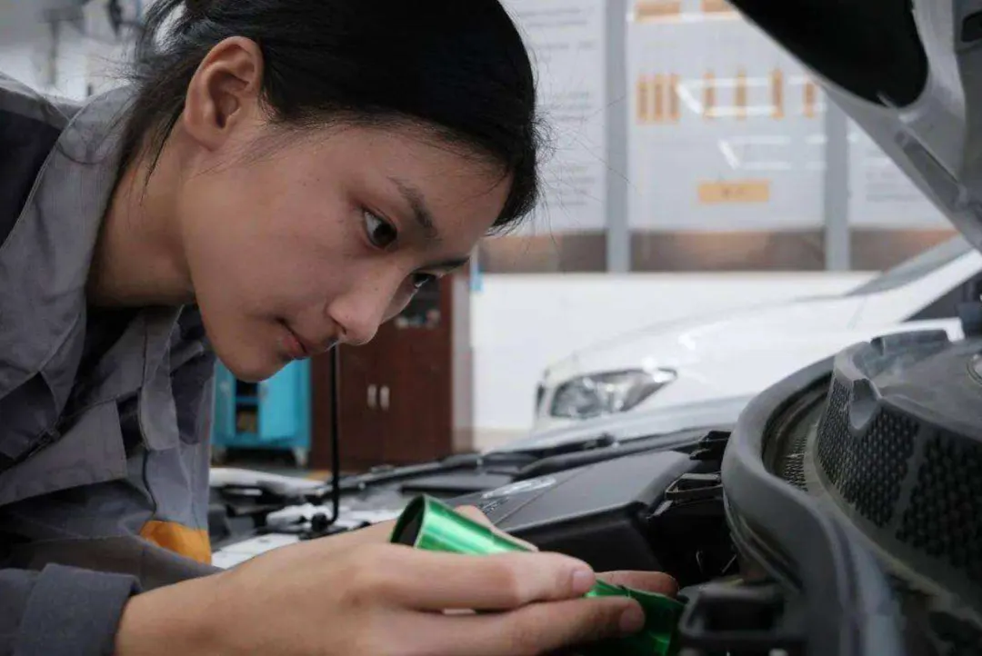 中考失利后进技校的孩子,后来都去了哪里 第2张