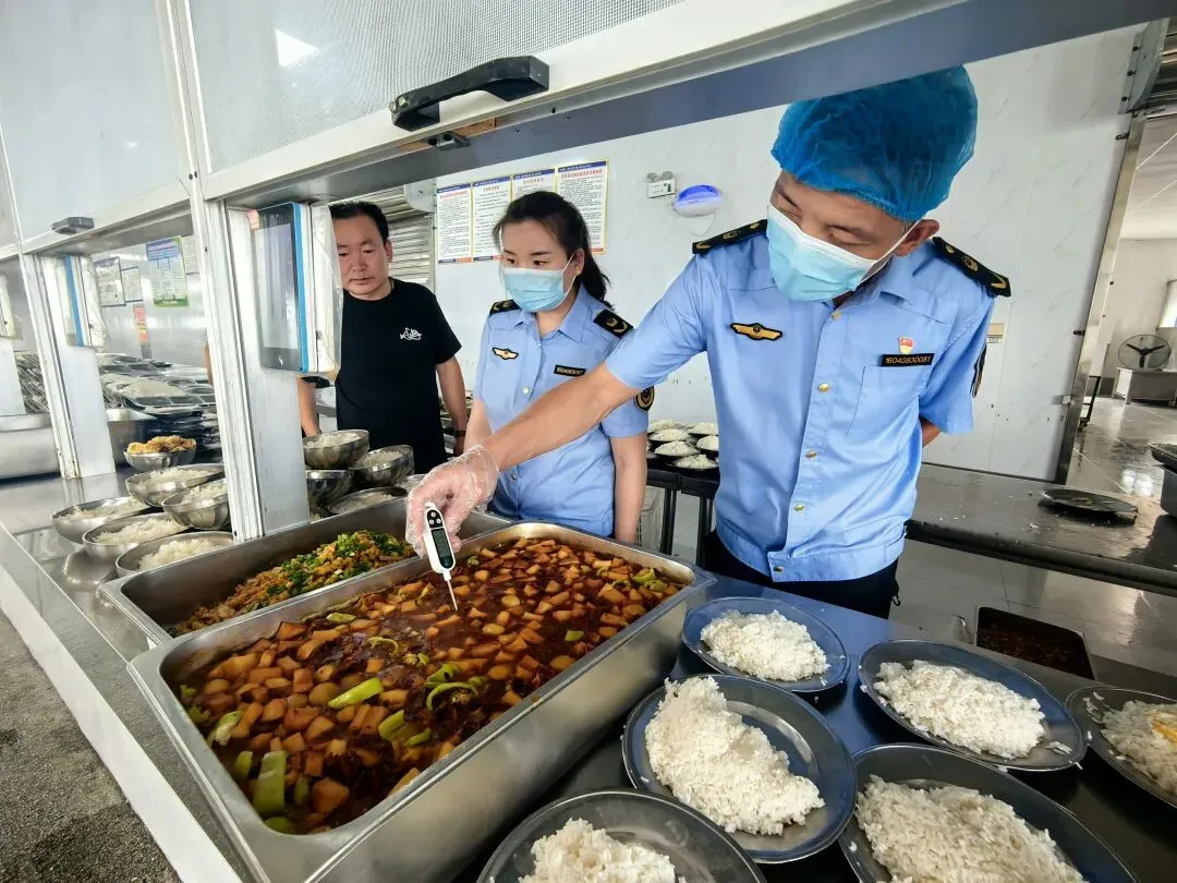 叶县市场监管局全力保障中考期间学校食堂食品安全工作 第7张