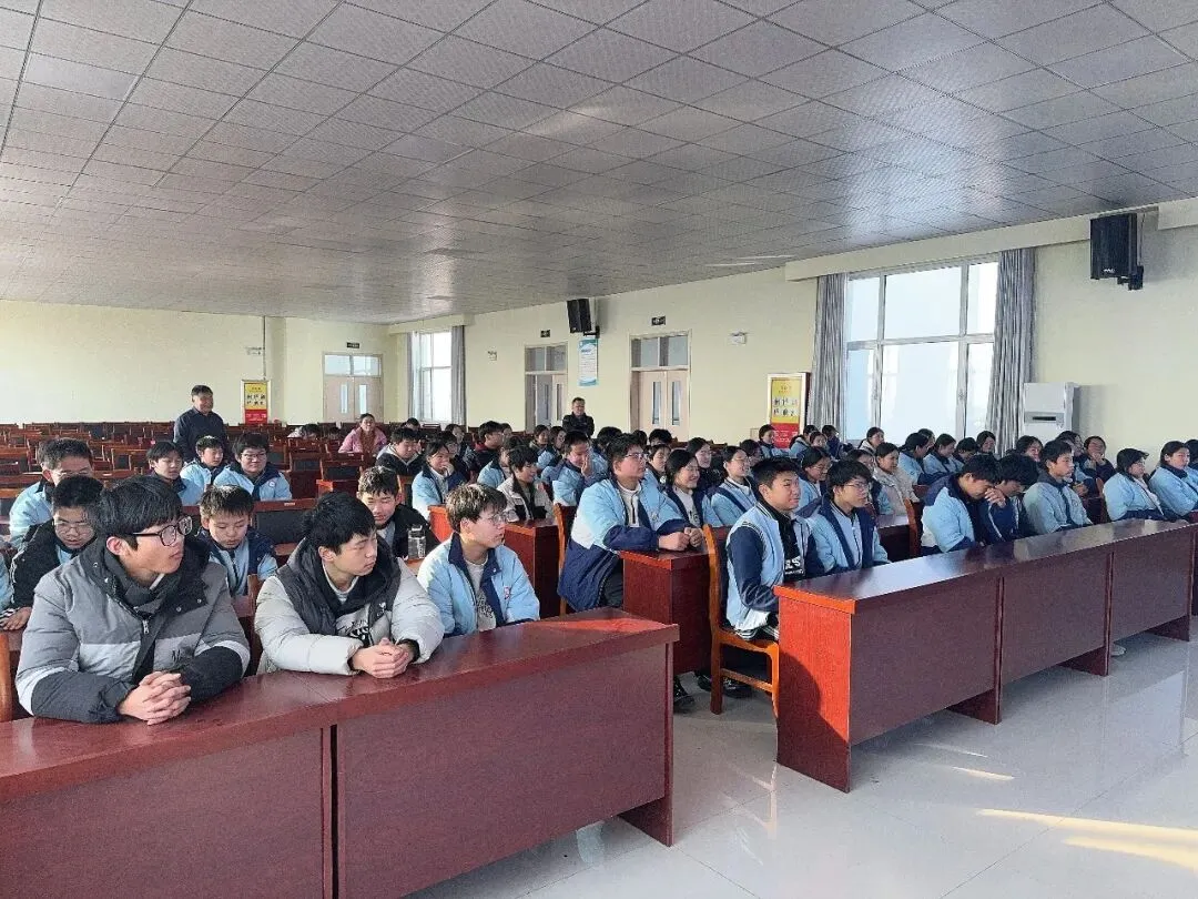 以正念赋能成长,以信念迎战中考——滨州市心理健康服务促进会走进沾化区黄升镇实验学校开展心理赋能讲座 第8张