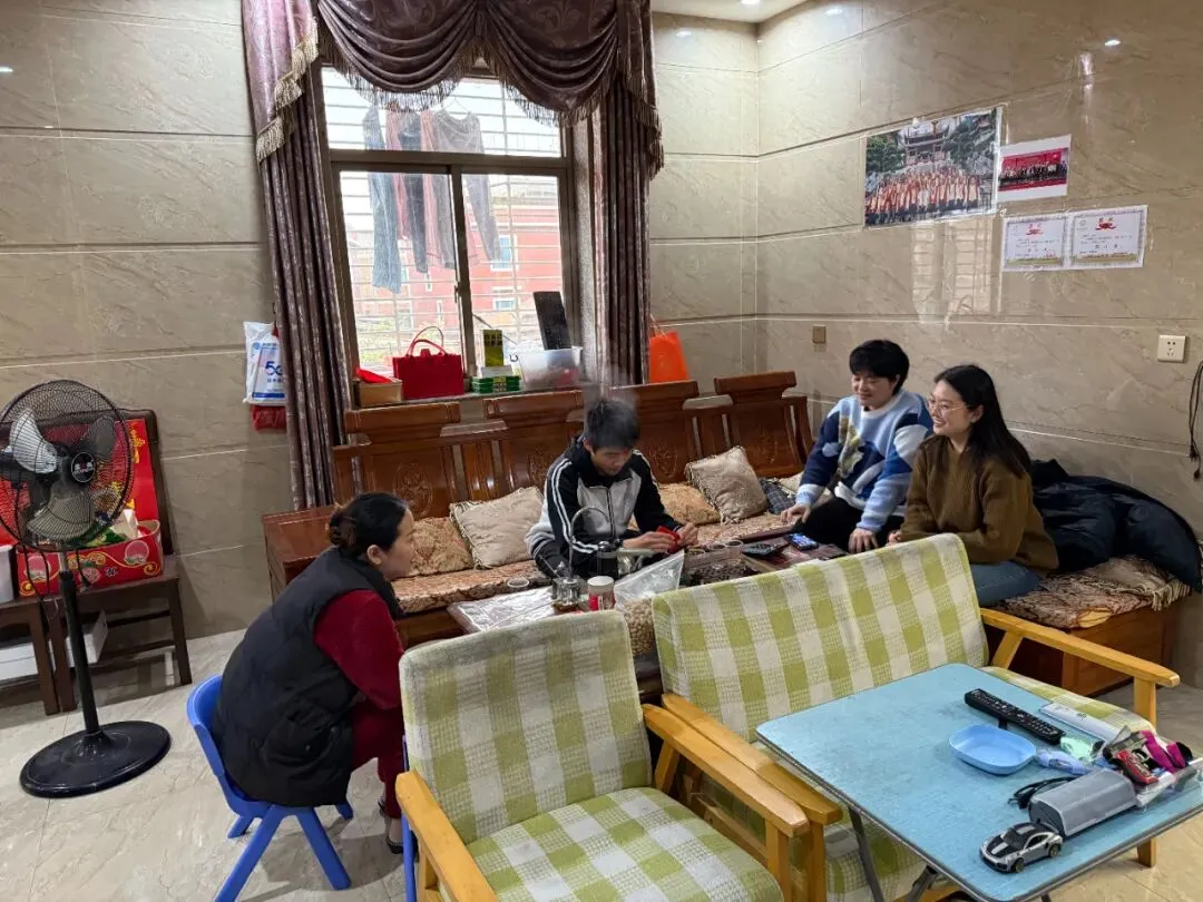 家校携手话成长 暖冬家访助中考——首峰中学初三年段寒假家访纪实 第7张