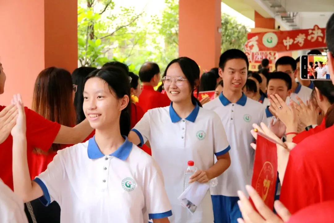 中考首日!麻涌3242名考生信心满满奔赴考场 第3张