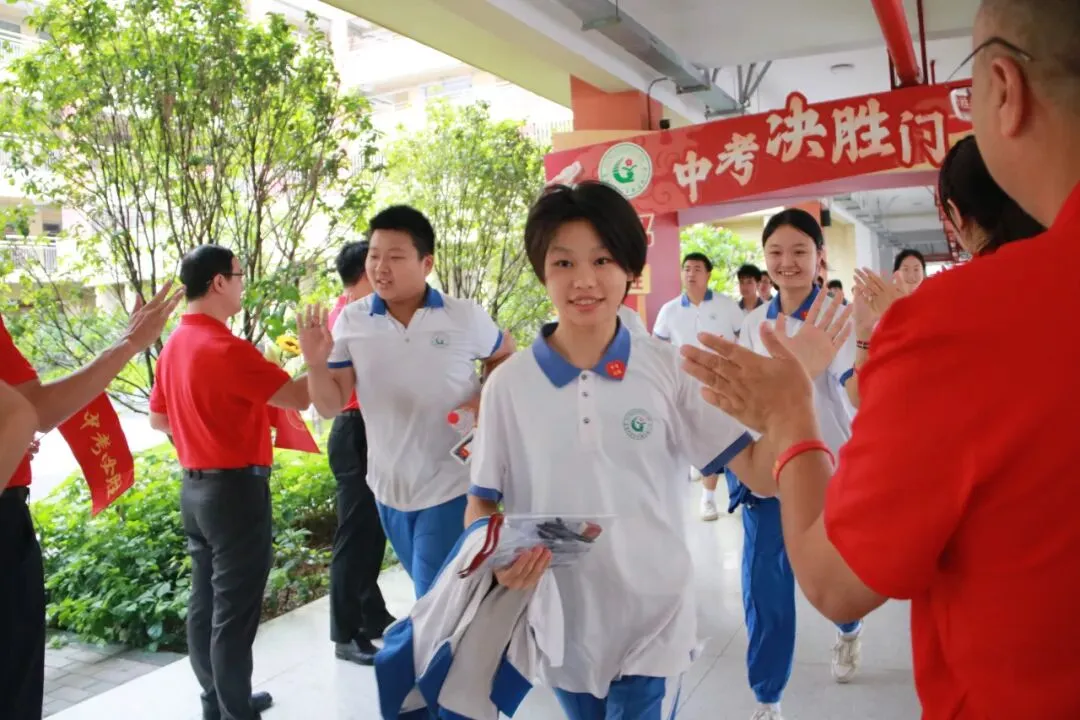 中考首日!麻涌3242名考生信心满满奔赴考场 第4张