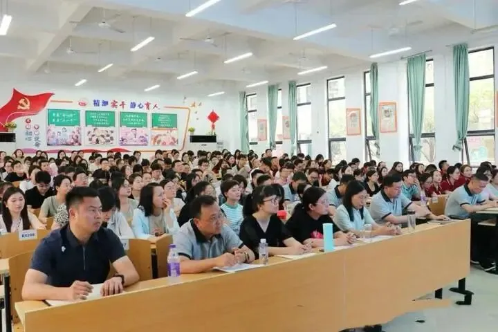 冲刺2026中考,唐山市路北区初三全托集训班_中考全封闭集训班推荐! 第11张 冲刺2026中考,唐山市路北区初三全托集训班_中考全封闭集训班推荐! 第11张