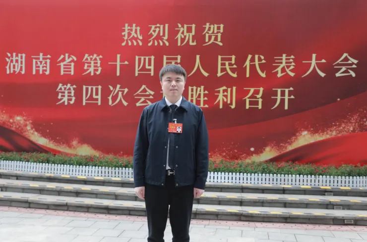 省人大代表彭杰呼吁:取消中考分流,让每个孩子都有机会“学尽其才” 第2张