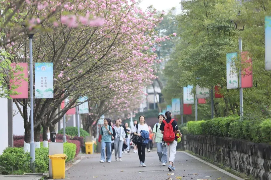 中考后才发现:住校和走读的孩子差距挺明显的...可惜没有办法重来了 第6张