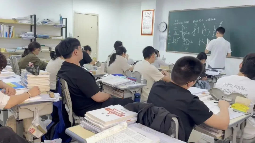 2026届益学中考小班课全日制半年班招生中~吃住学一体,全封闭校区,无手机校园 第60张