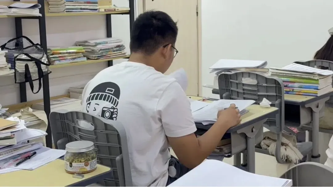 2026届益学中考小班课全日制半年班招生中~吃住学一体,全封闭校区,无手机校园 第77张