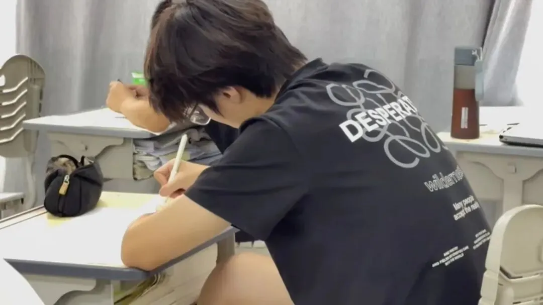 中考如何逆袭?初三中考全日制集训班,郑州益学中考集训学校 郑州集训班、小班全日制集训、全封闭式管理 第74张 中考如何逆袭?初三中考全日制集训班,郑州益学中考集训学校 郑州集训班、小班全日制集训、全封闭式管理 第74张