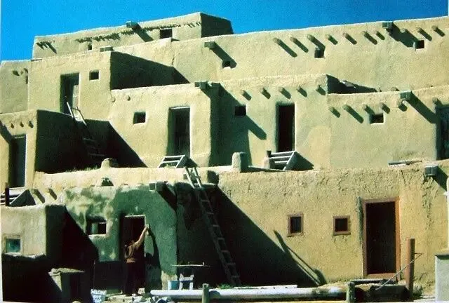 世界传统民居蕴藏的地理知识(含中考命题素材) 第19张