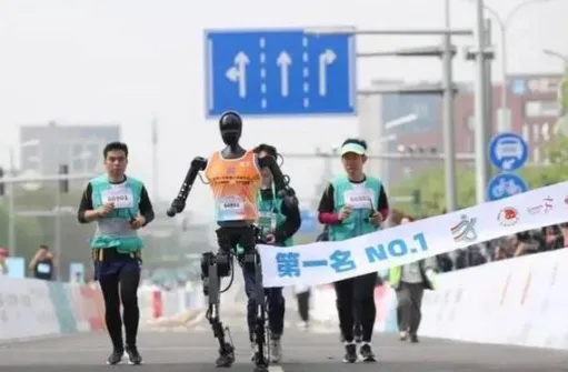 【三年(2023-2025)中考物理真题分类汇编专题26 电与磁(原卷版) 第7张