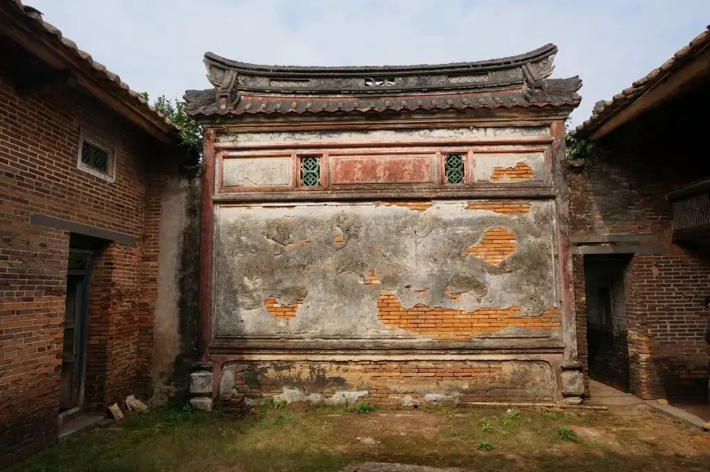 【中考阅读指导】繁花院落对斜阳(何武豪)广东2025 第6张 【中考阅读指导】繁花院落对斜阳(何武豪)广东2025 第6张