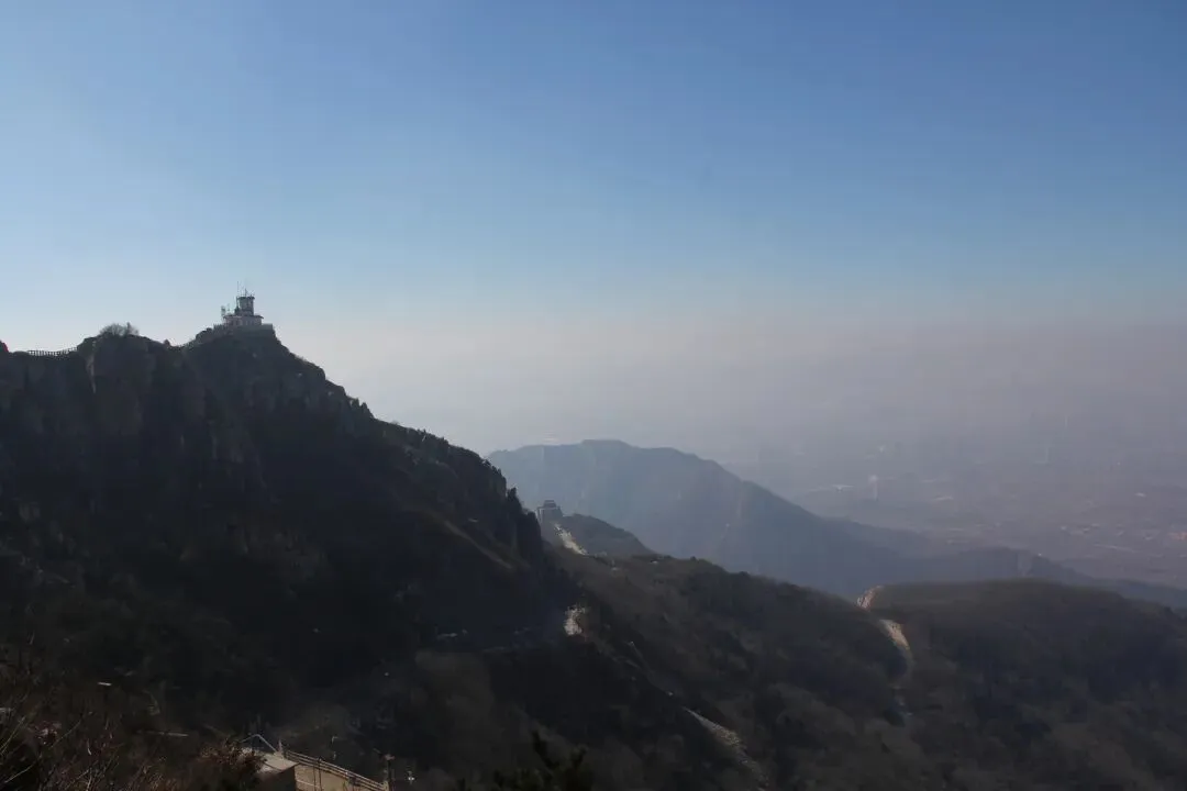 大年初一,登顶大黑山:愿女儿中考“步步登高” 第1张