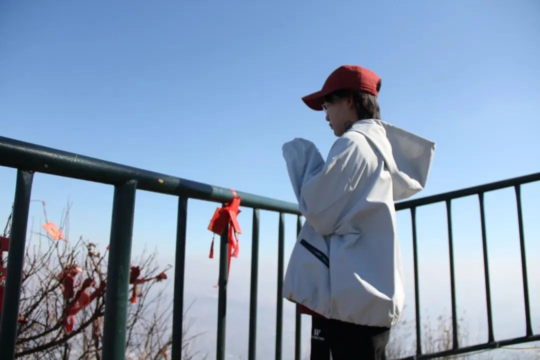 大年初一,登顶大黑山:愿女儿中考“步步登高” 第9张