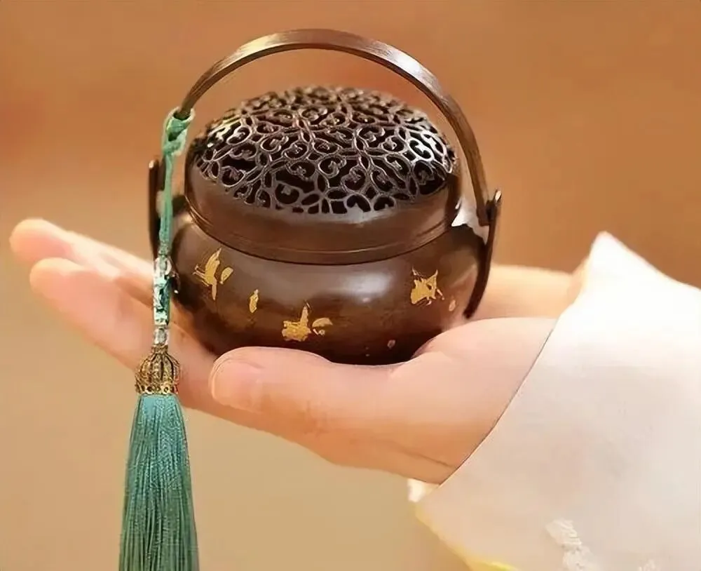 【中考阅读指导】手炉•中国结(非连续性文本)黑龙江绥化2025 第7张 【中考阅读指导】手炉•中国结(非连续性文本)黑龙江绥化2025 第7张