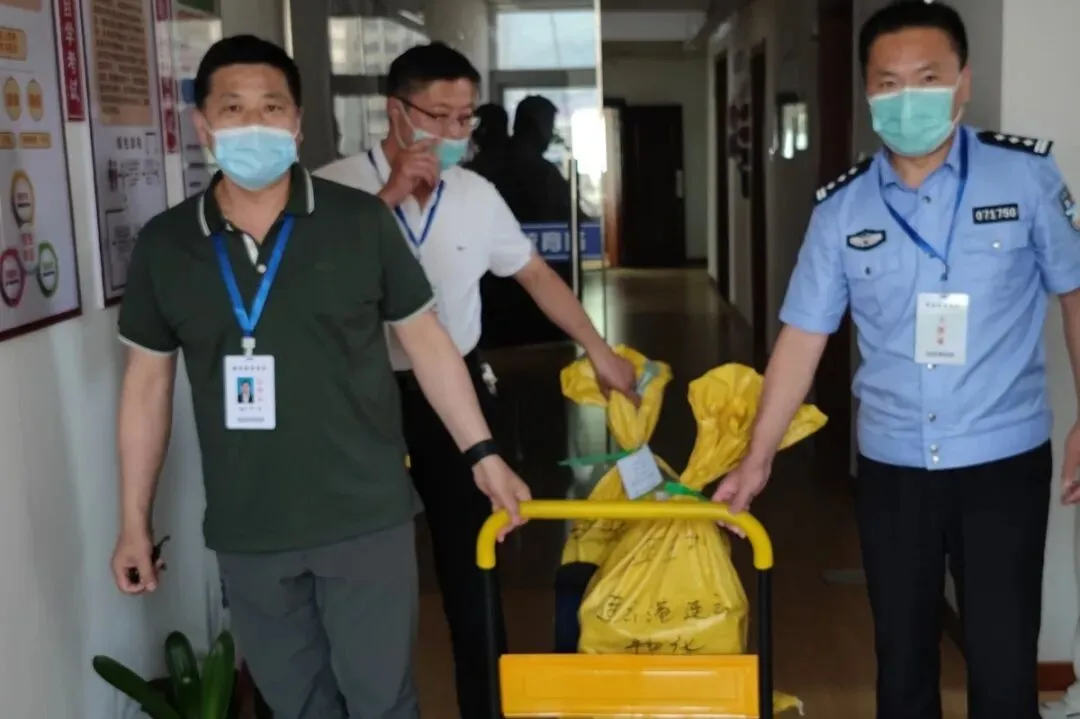 中考首日,“护考”继续!没有一种守护是“不期而遇”的! 第8张