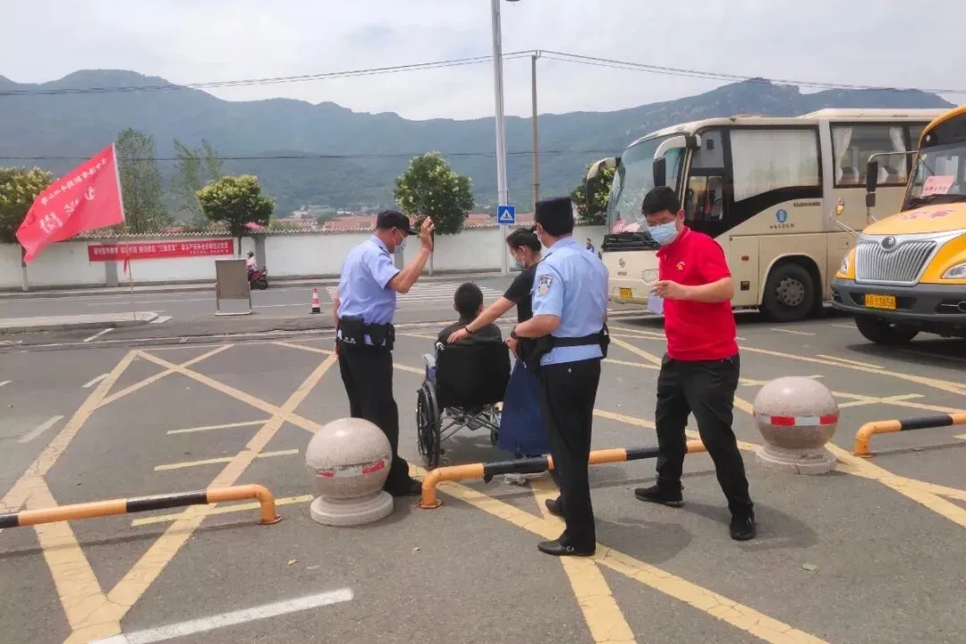 中考首日,“护考”继续!没有一种守护是“不期而遇”的! 第19张