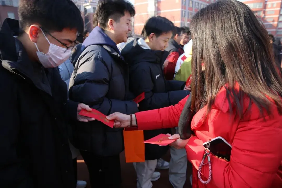 新海动态 | 马跃新程 逐梦中考——新海实验中学新春励志祈福活动圆满举行 第10张