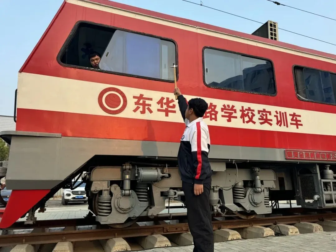 别让中考定义你的人生!换个赛道,技能成才一样精彩 第3张