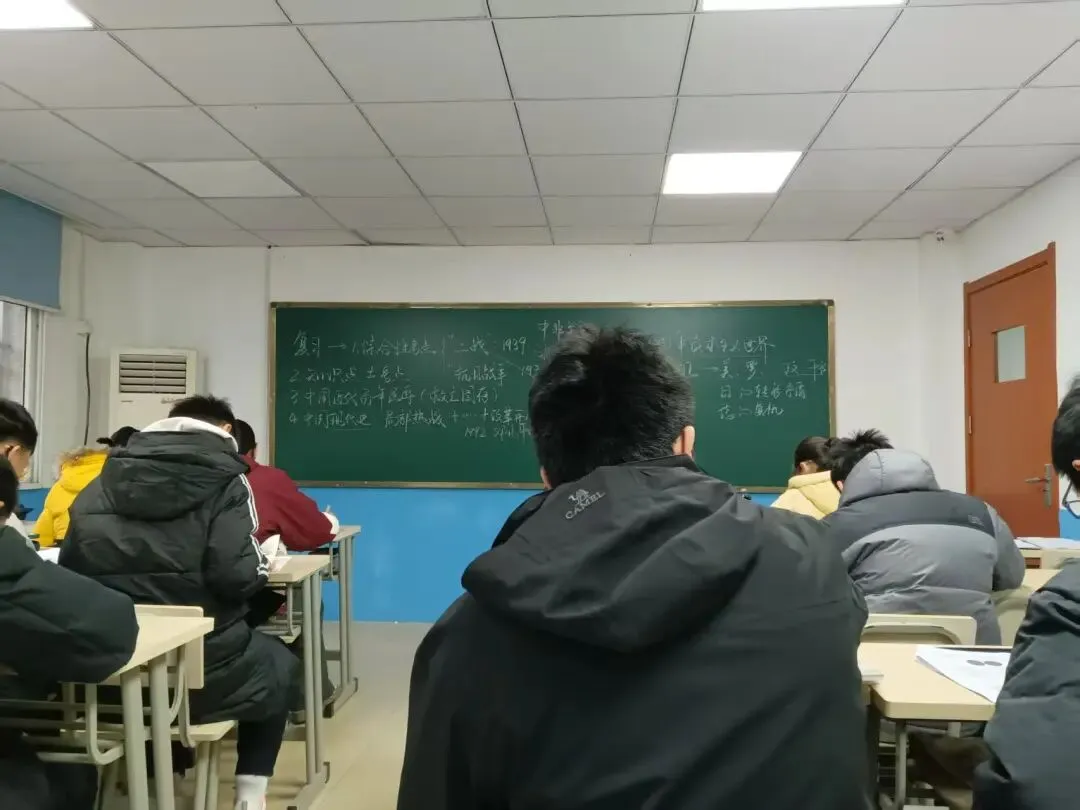 政史提分黄金期!及第登科政史二期中考冲刺班,立减168元限时开抢! 第4张