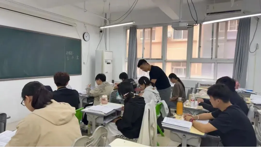 年后想带孩子出来上全日制?中考全日制怎么选?15人/班,初中三一对一,冲刺2026河南郑州初三全日制集训班 第59张 年后想带孩子出来上全日制?中考全日制怎么选?15人/班,初中三一对一,冲刺2026河南郑州初三全日制集训班 第59张