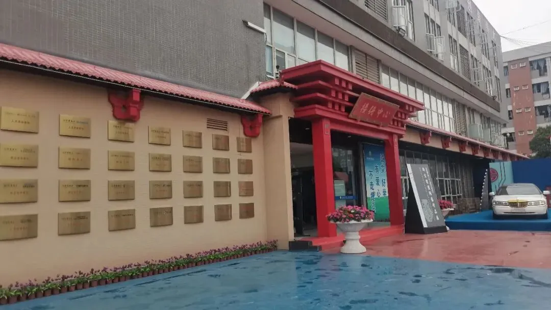 中考三四百分别迷茫!选对专业比硬上高中更有前途 第2张