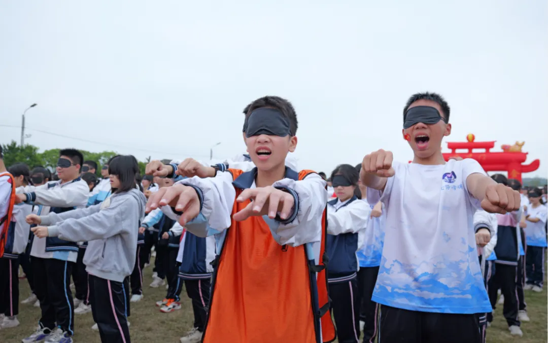 决战百日圆梦中考,龙行龘龘奔赴新征程——四基中学初三年级百日誓师大会 第10张