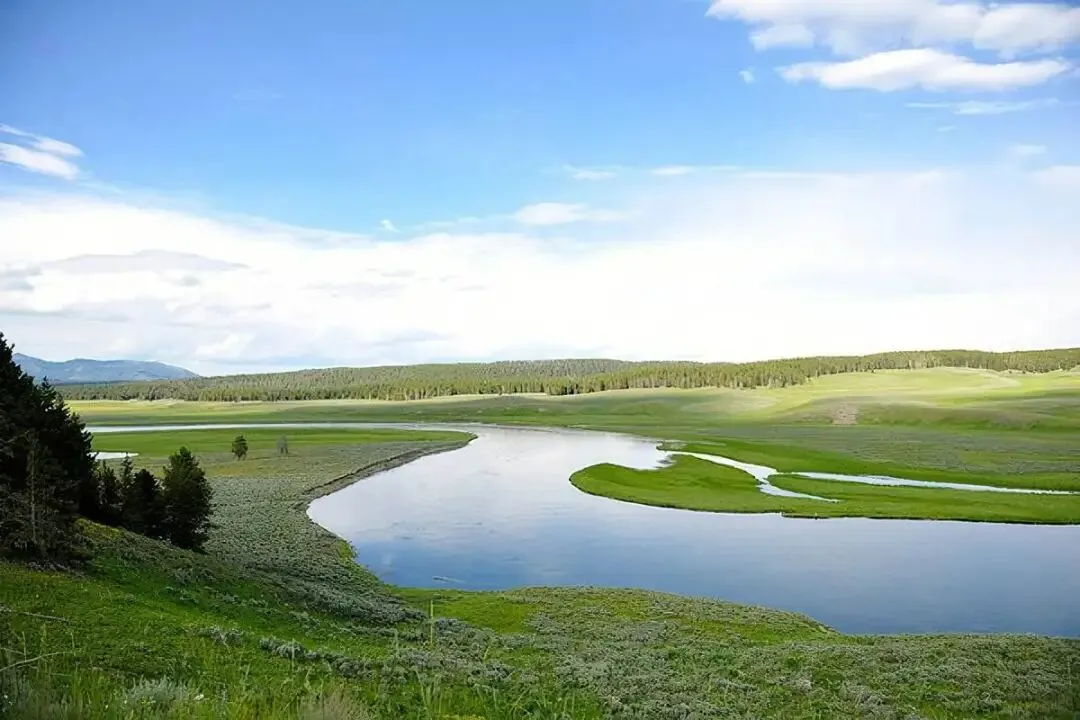 【中考阅读指导】河流是村庄的秘史(高卫国)四川成都2025 第3张 【中考阅读指导】河流是村庄的秘史(高卫国)四川成都2025 第3张