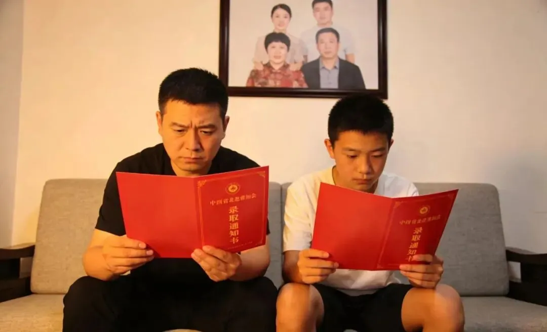 中考后才懂:住宿vs走读,差的不是距离,是孩子整段成长 第1张