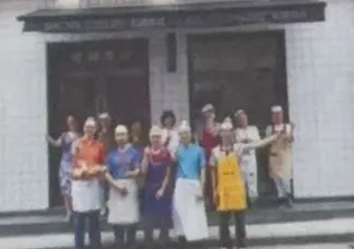 中考时文阅读练习(735)---“无声”面包店传递助残“好声音” 第1张