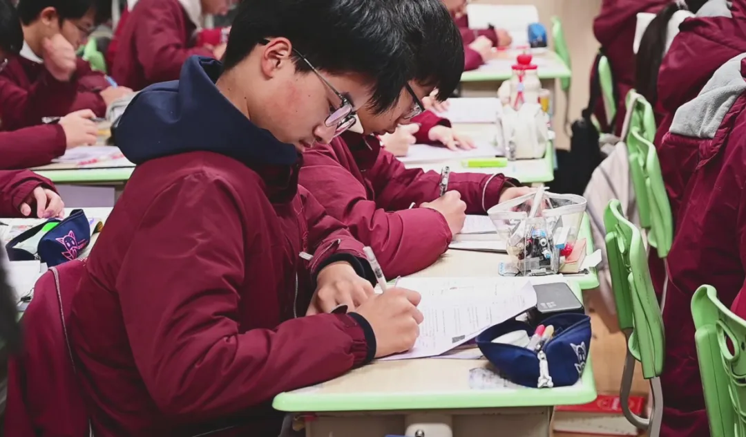 内强心智外铸学力 强国逐梦决胜中考|东辰聚星学校2026年初三动员大会 第6张 内强心智外铸学力 强国逐梦决胜中考|东辰聚星学校2026年初三动员大会 第6张