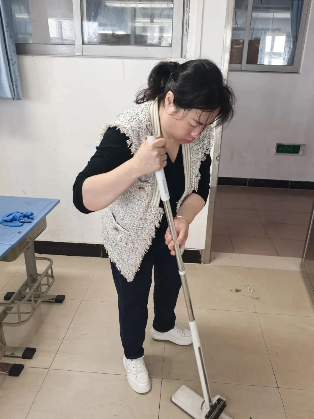 家校同心焕新颜,凝心聚力赴中考——九15班·中考助力大扫除 第13张