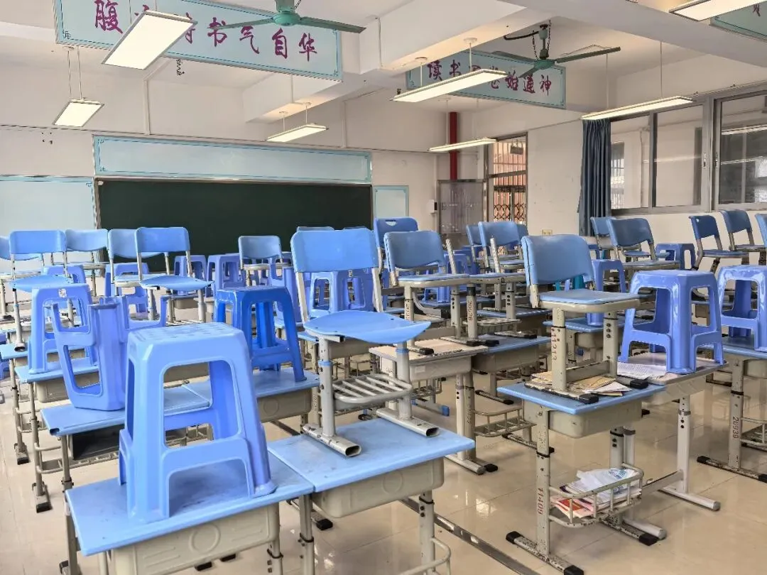 家校同心焕新颜,凝心聚力赴中考——九15班·中考助力大扫除 第14张