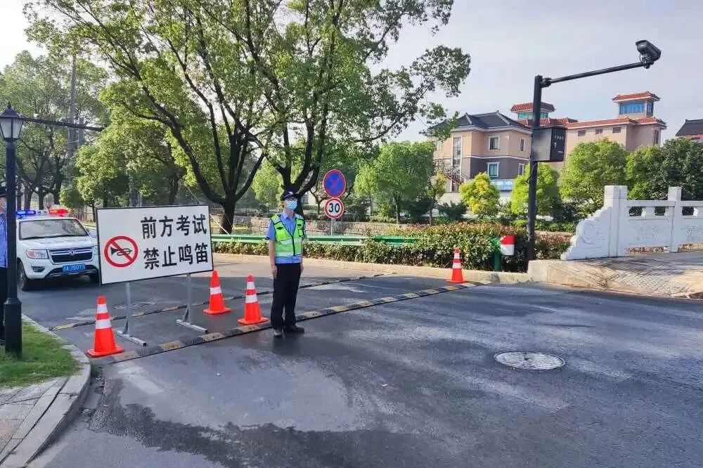 数治新湾· 民生保障篇② | 护航中考!综合管理大队迎来满月大考验 第12张