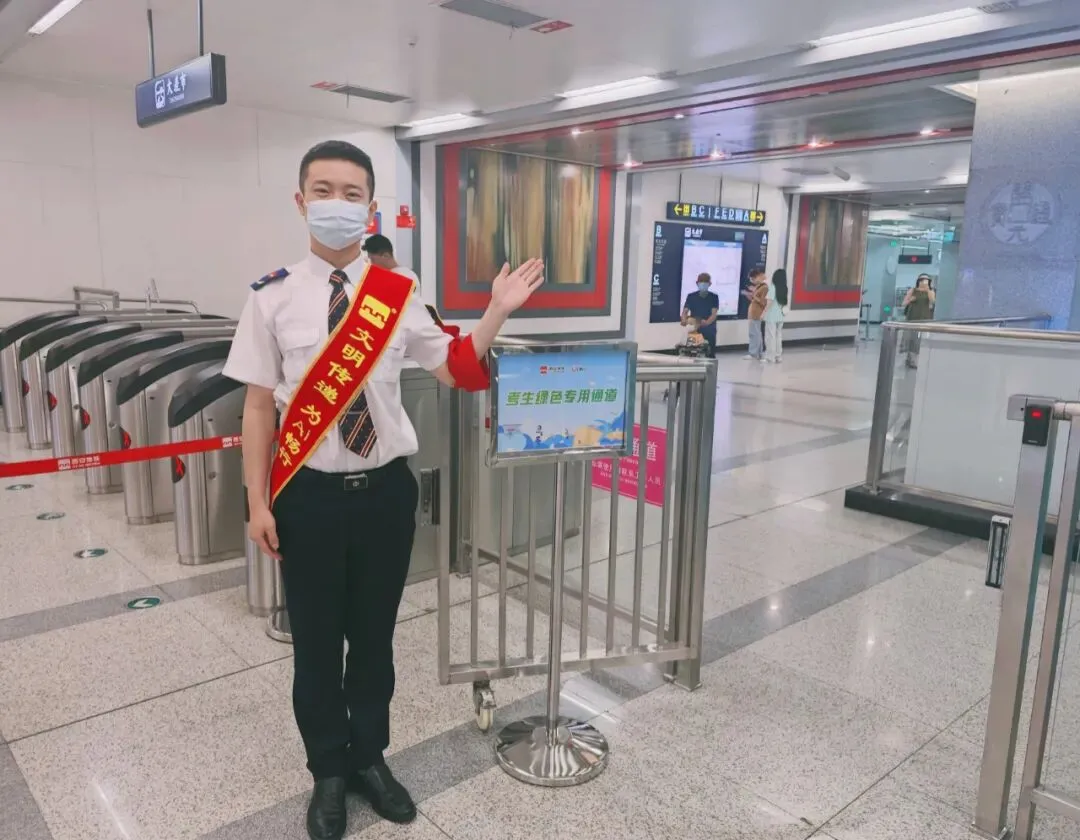 中考期间 考生及陪同人员可免费搭乘西安地铁 第2张