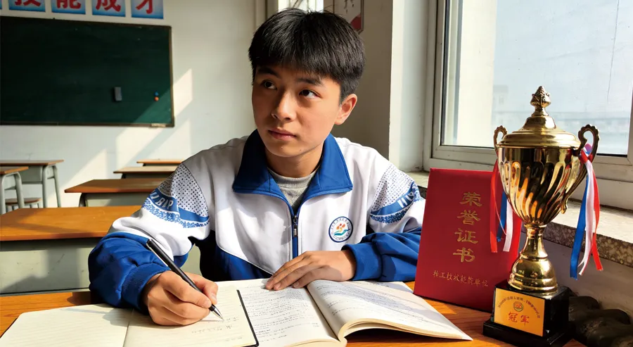 中考失利进职高,三年后逆袭211!他用亲身经历证明,生涯规划比盲目努力更重要! 第5张 中考失利进职高,三年后逆袭211!他用亲身经历证明,生涯规划比盲目努力更重要! 第5张