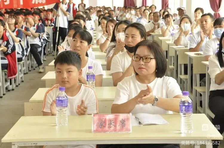 决胜中考,为梦而战——陆良县实验中学 第22张 决胜中考,为梦而战——陆良县实验中学 第22张