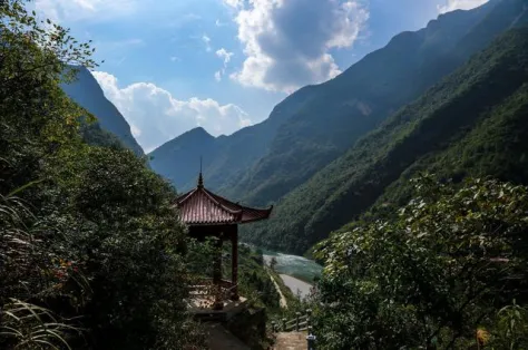 【中考地理】人教版初中地理会考真题分类训练专题11 我国的地理差异 第42张