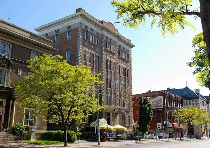 中考高淘汰率怎么破?去加拿大读高中,三年后进世界名牌大学 第5张 中考高淘汰率怎么破?去加拿大读高中,三年后进世界名牌大学 第5张