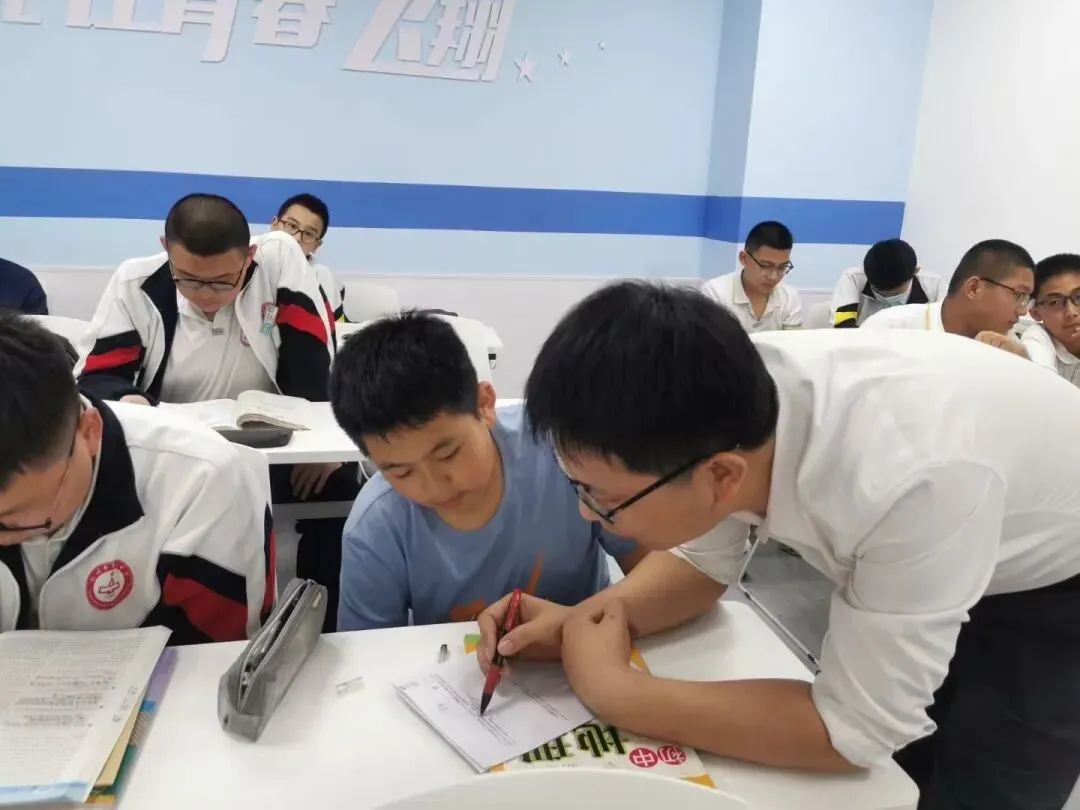 2026年春季杭州拱墅/滨江区初中初三中考一对一辅导机构推荐锐思教育初三全托班!初三全托班食宿一体个性化教学! 第24张