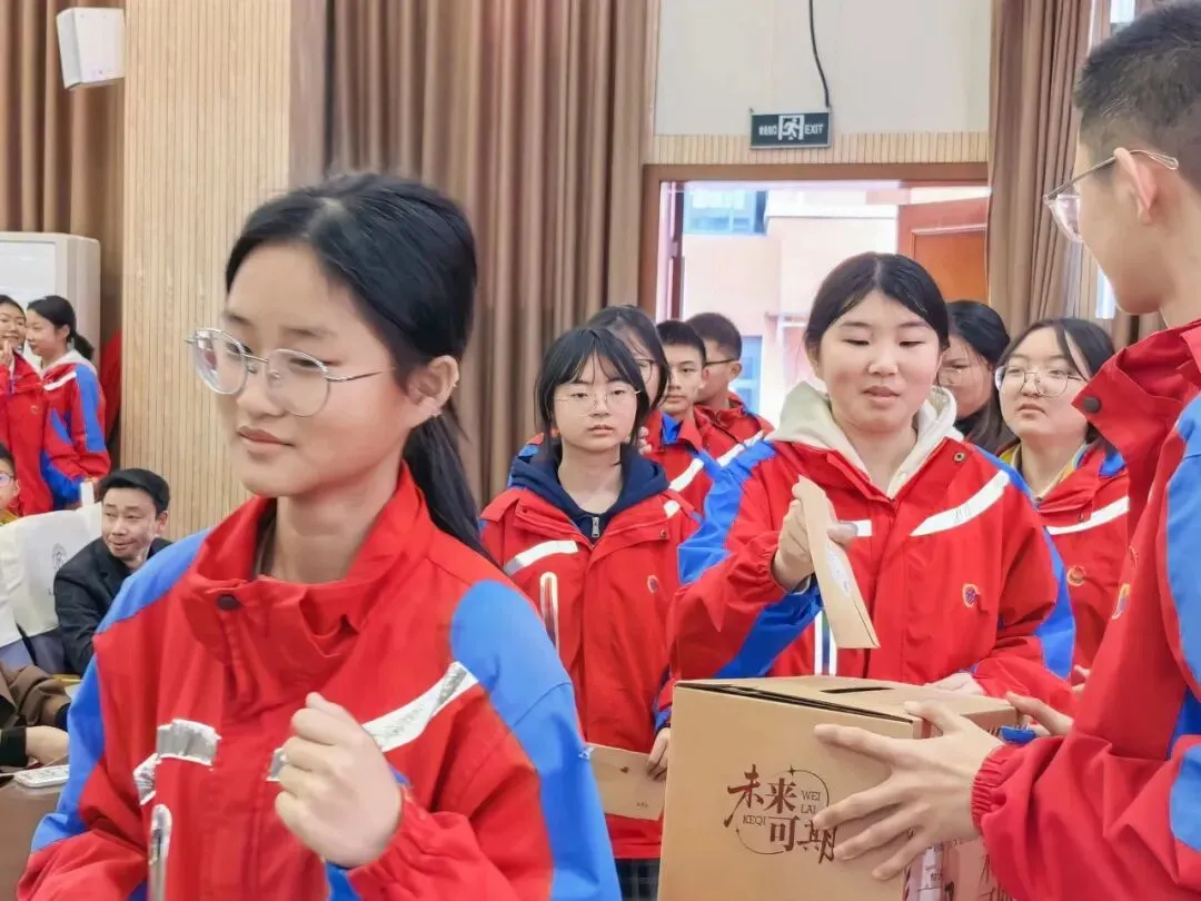 百日冲刺战中考,少年逐梦耀龙池 第78张