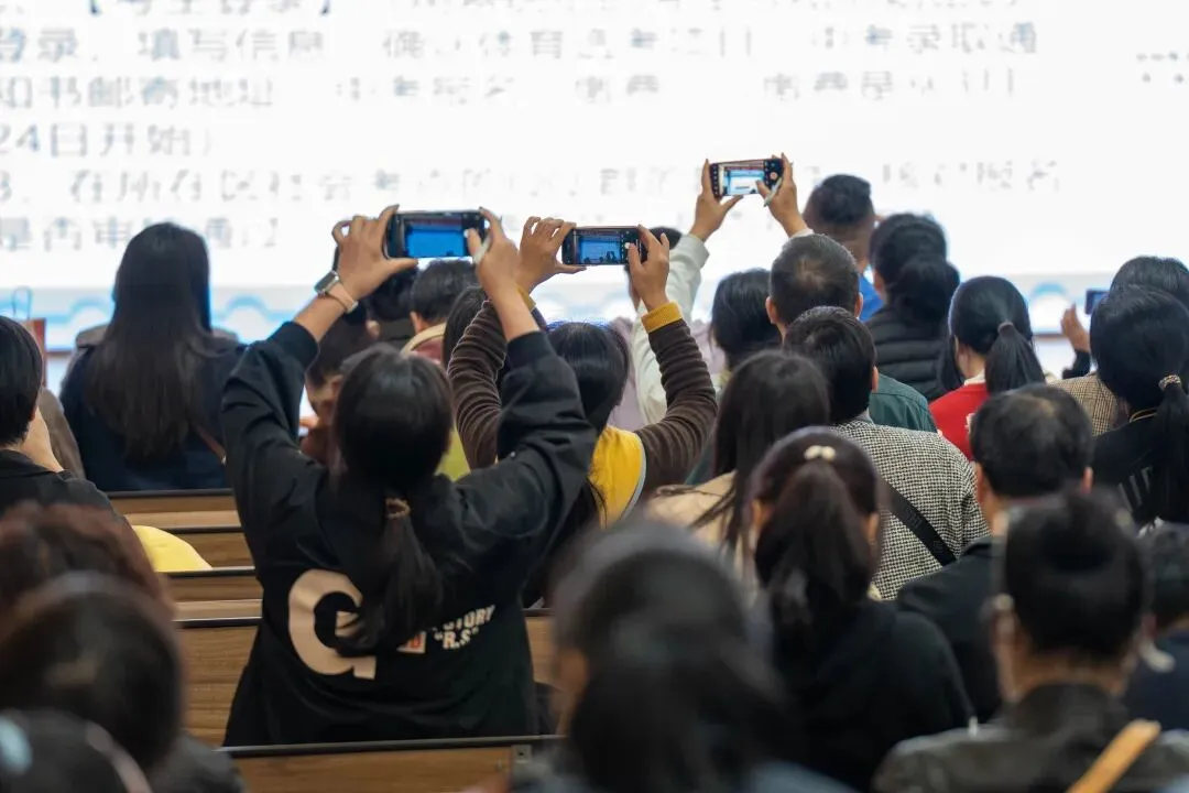 稳住心态,“赢”接中考 | 大朋友中考学校2026届初三家长会圆满举行 第8张