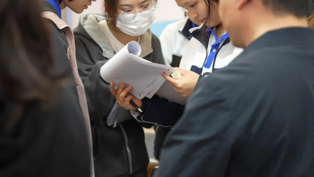 稳住心态,“赢”接中考 | 大朋友中考学校2026届初三家长会圆满举行 第9张