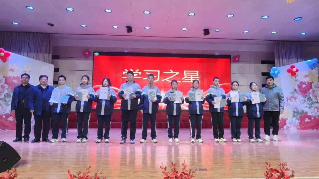 济南市莱芜实验中学51级初四学子举行中考百日誓师大会 第15张