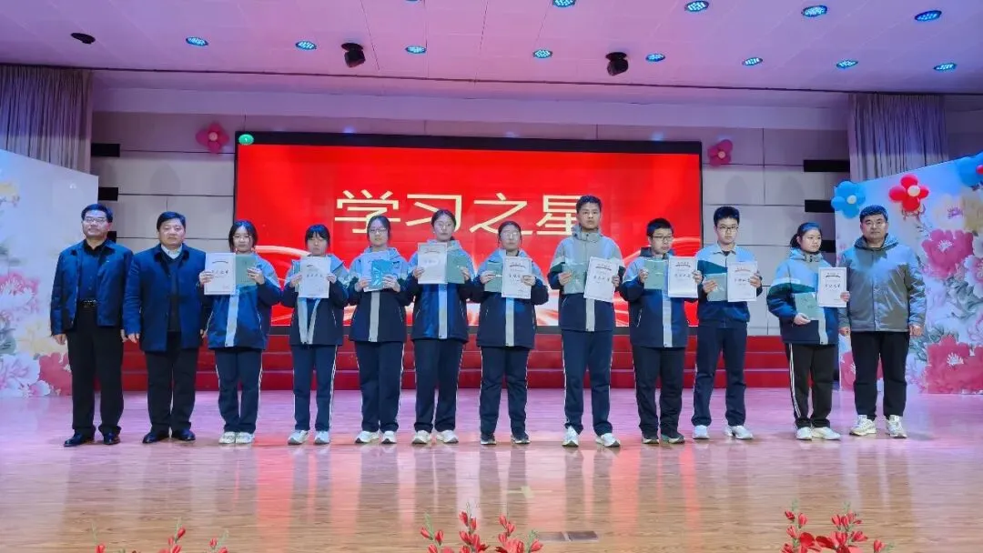 济南市莱芜实验中学51级初四学子举行中考百日誓师大会 第17张