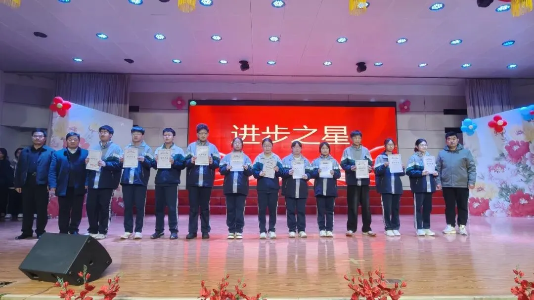 济南市莱芜实验中学51级初四学子举行中考百日誓师大会 第20张