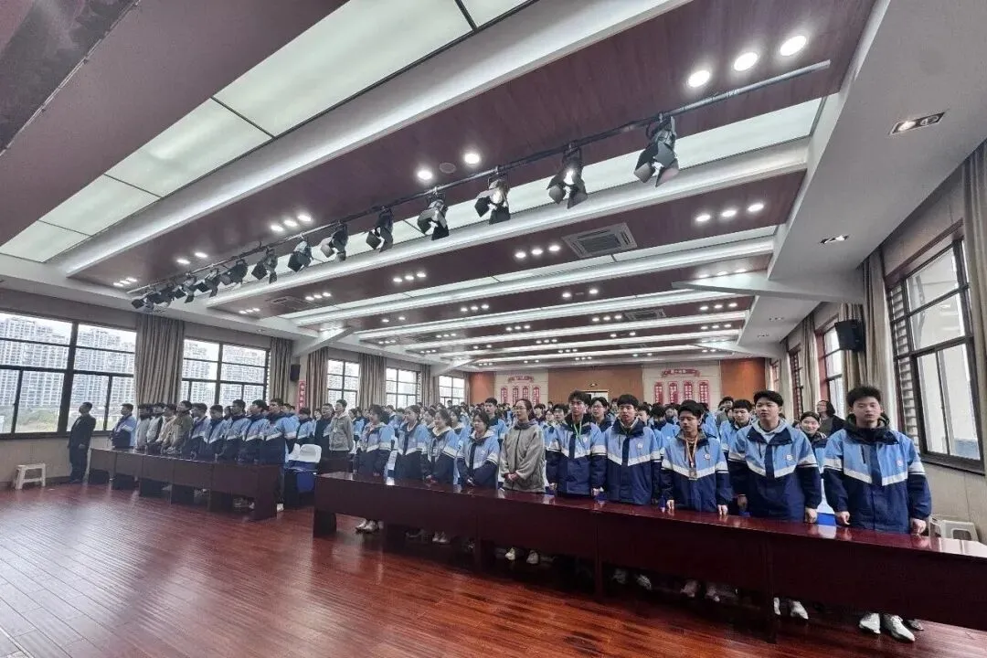 惠生绘彩|凝心聚力启新程,策马扬鞭战中考——金惠初中举行2025学年第二学期九年级开学典礼! 第8张