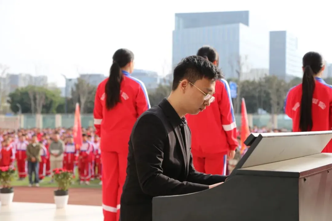 载梦想,赴荣光|我校2026届中考励志大会圆满举行! 第11张